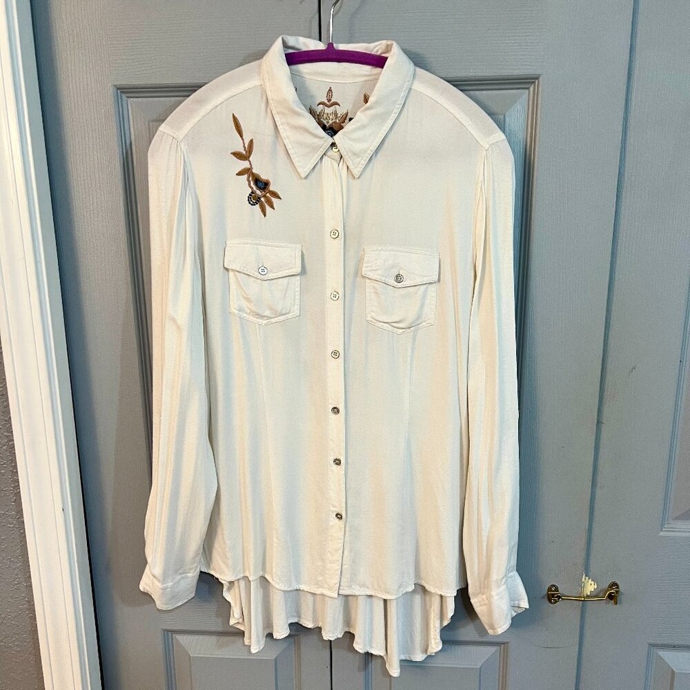 Embroidery Johnny Was? Button Up Blouse